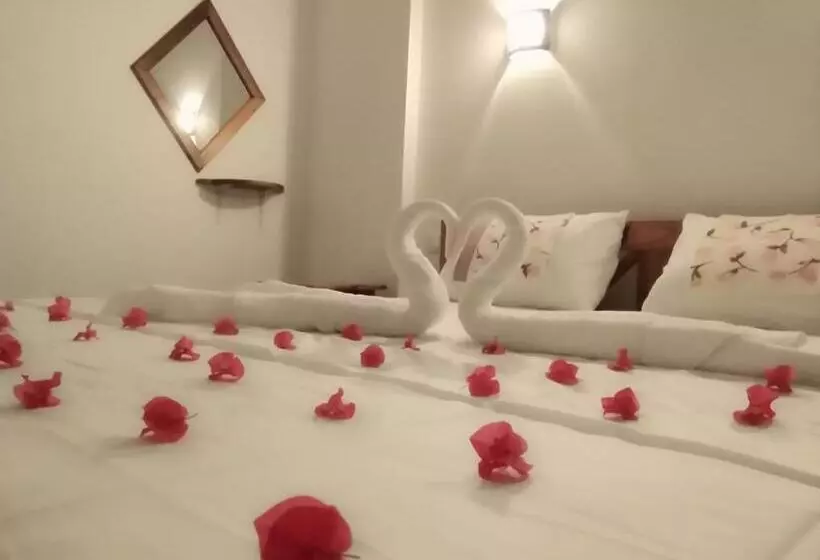 تختخواب و صبحانه The Grand Leisure Villa