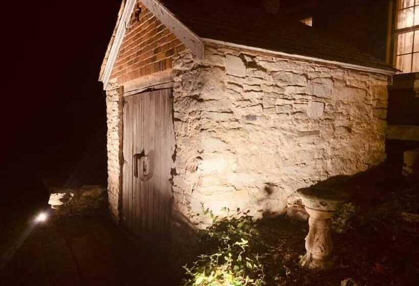 Bed and Breakfast Willard Richards Inn