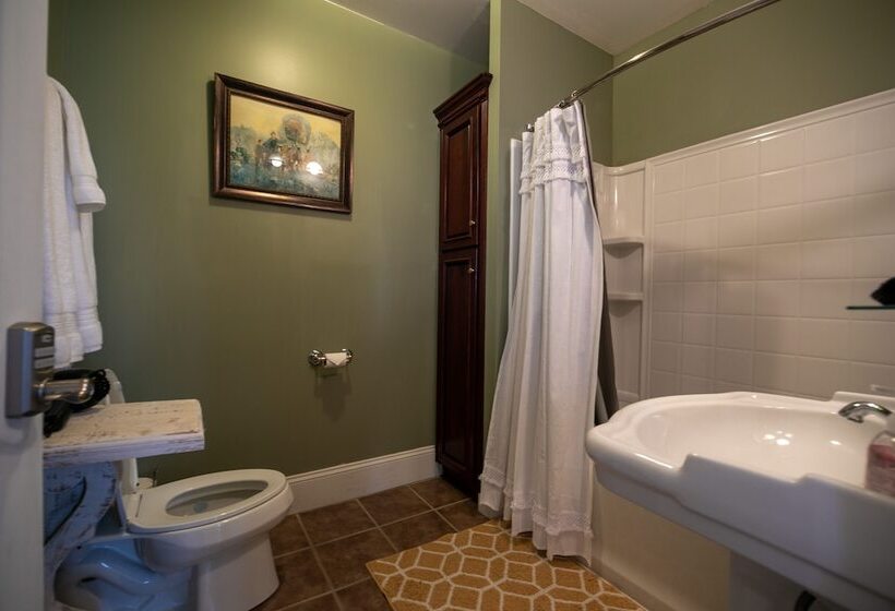 Bed and Breakfast Willard Richards Inn