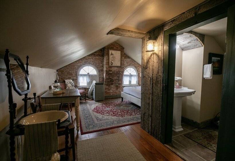 Bed and Breakfast Willard Richards Inn