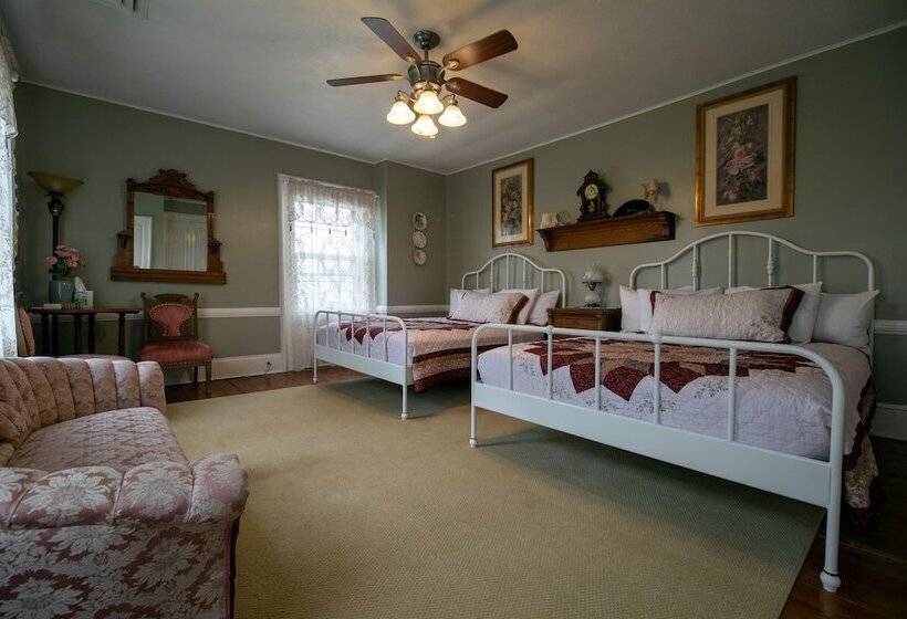 Bed and Breakfast Willard Richards Inn