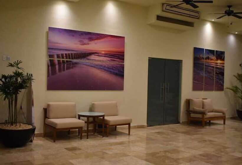 هتل Viraj Sarovar Portico Jammu