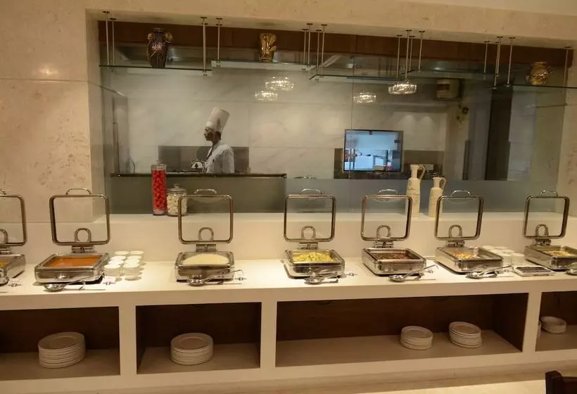 ホテル Viraj Sarovar Portico Jammu