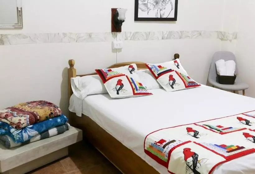 ペンション Candileja Hostel