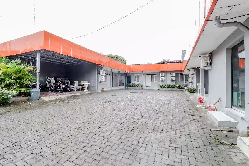 ペンション Ratu Guesthouse