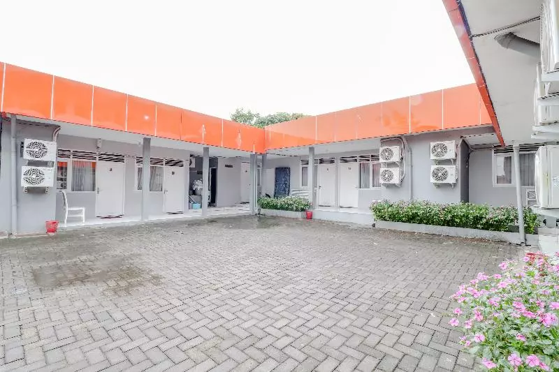 ペンション Ratu Guesthouse