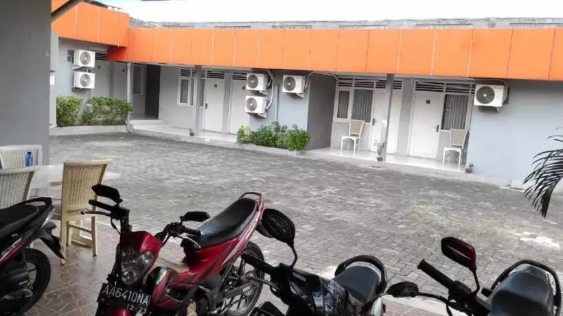 ペンション Ratu Guesthouse
