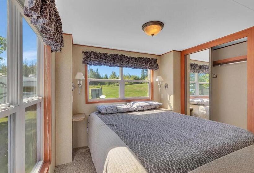 Blue Moon Resort & Motel