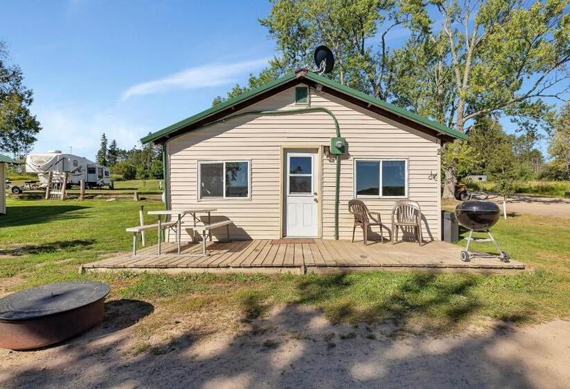 Blue Moon Resort & Motel