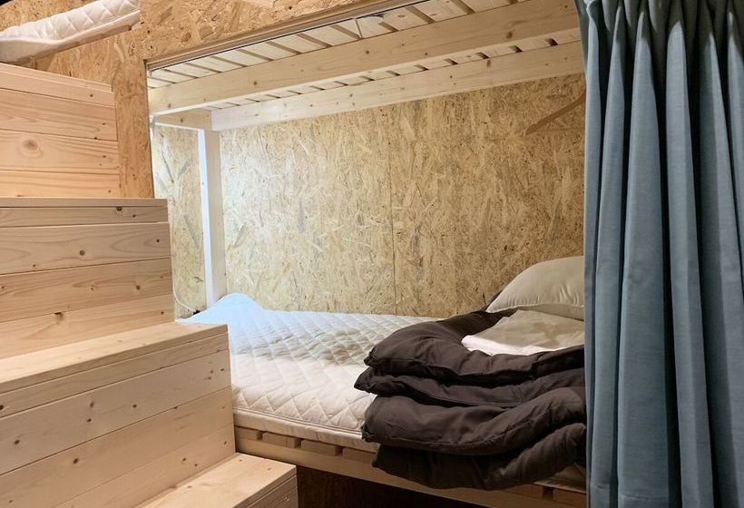 Enoshima Living  Hostel