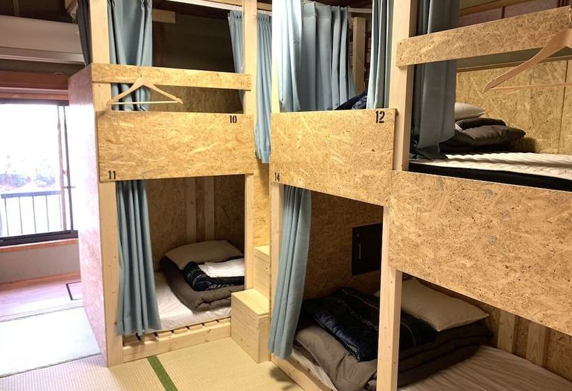 Enoshima Living  Hostel