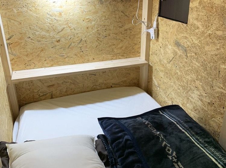 Enoshima Living  Hostel