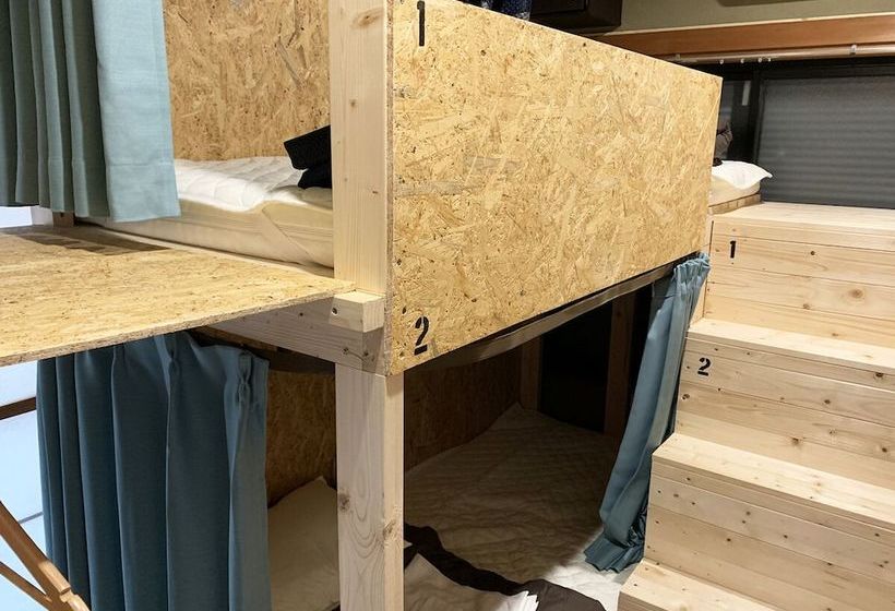 Enoshima Living  Hostel