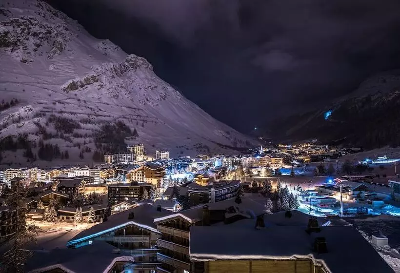 هتل Mont Blanc Val D Isere