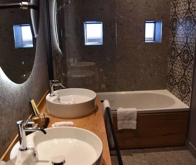 هتل Mont Blanc Val D Isere