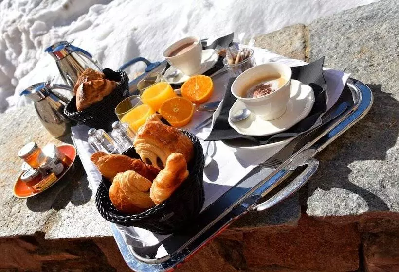 هتل Mont Blanc Val D Isere