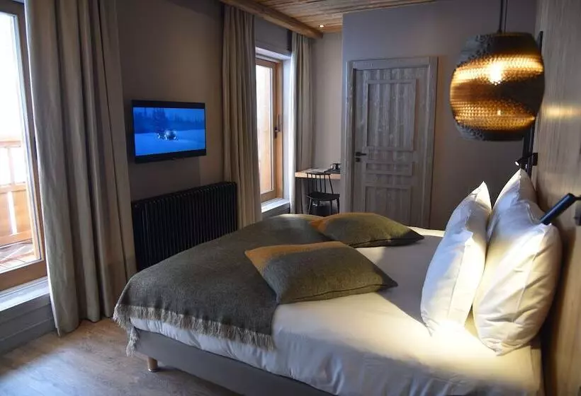 هتل Mont Blanc Val D Isere