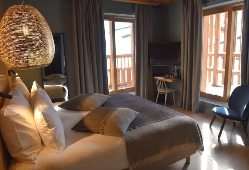هتل Mont Blanc Val D Isere