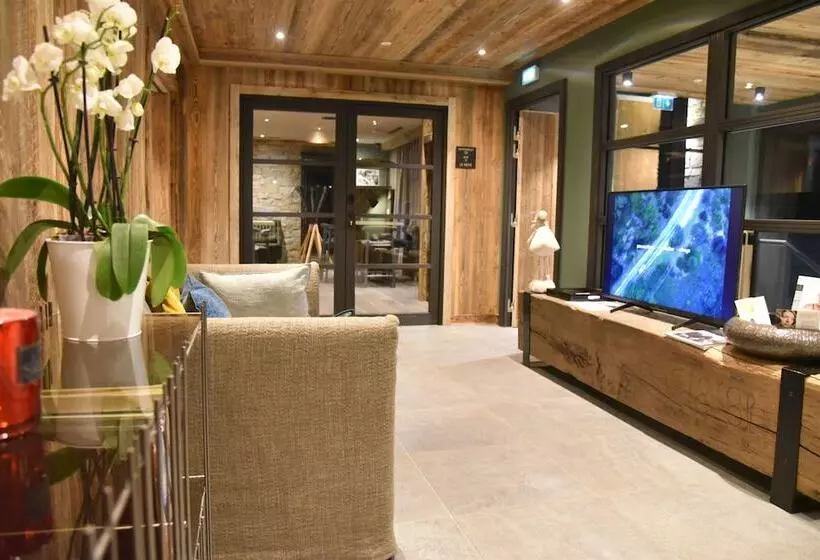 هتل Mont Blanc Val D Isere