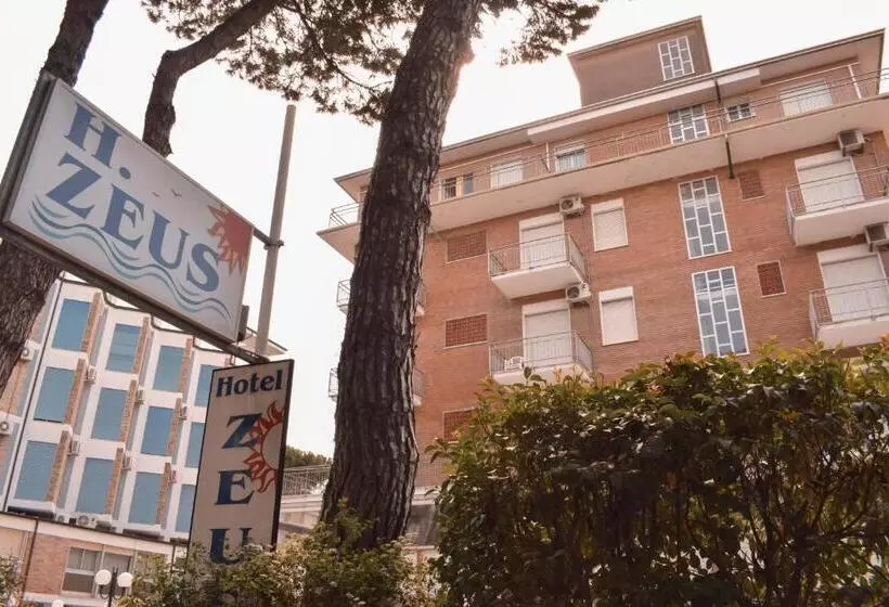 Hotelli Zeus