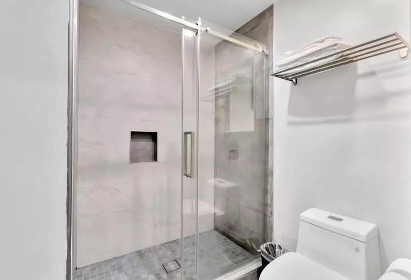 Motelli Exclusivo Inn And Suites