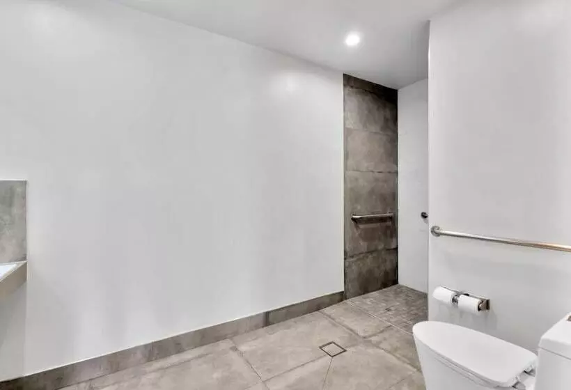 Motelli Exclusivo Inn And Suites