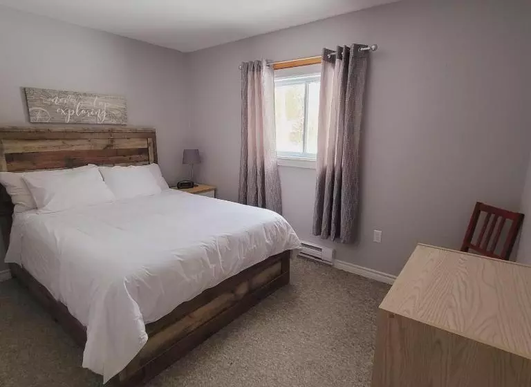 Parkway Cottage Resort And Trading Post