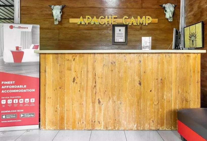 ユースホステル Reddoorz @ Apache Camp