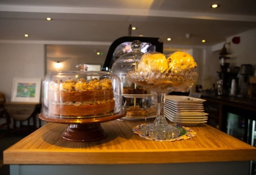 Black Lion Bed & Breakfast