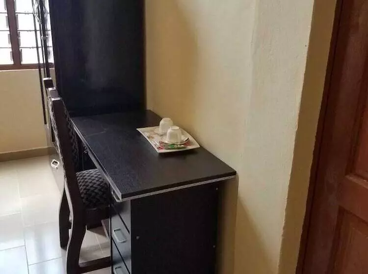 Bright Hotel & Suites