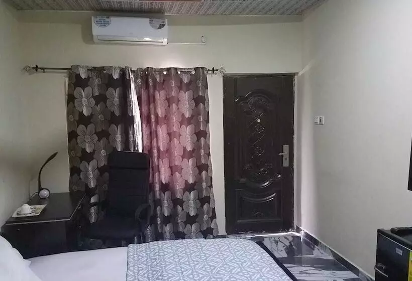 Bright Hotel & Suites