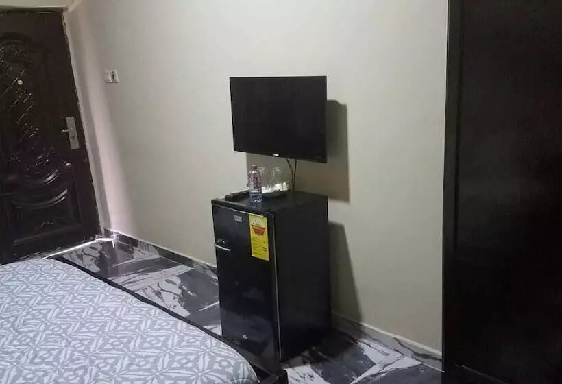 Bright Hotel & Suites