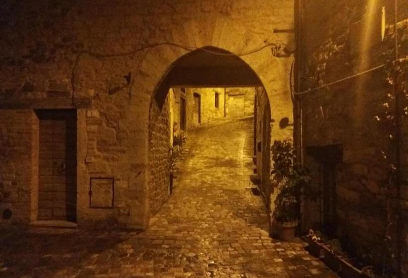 בית מלון כפרי Albergo Montenerone