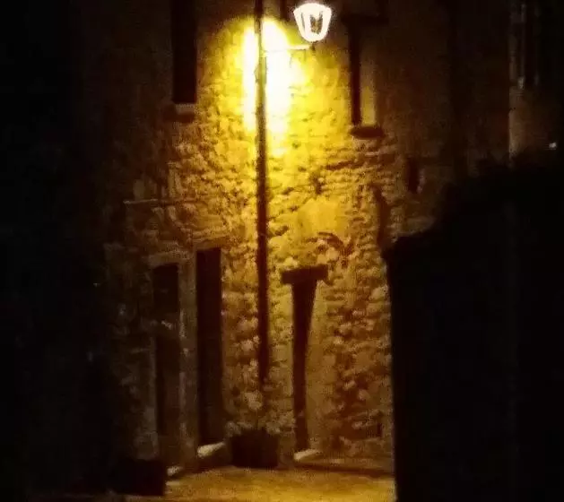 Hotelli Albergo Montenerone