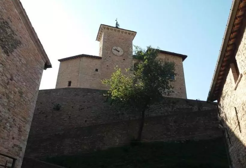 Hotelli Albergo Montenerone