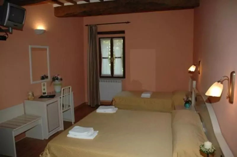 Hotelli Albergo Montenerone