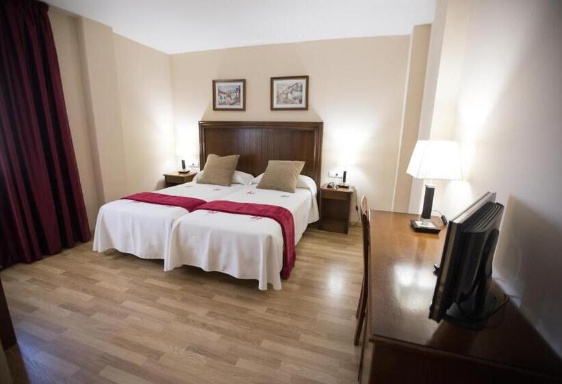 Отель Arcco Ubeda