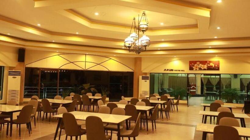 Hotell Bohol Plaza Mountain Resort And Restaurant