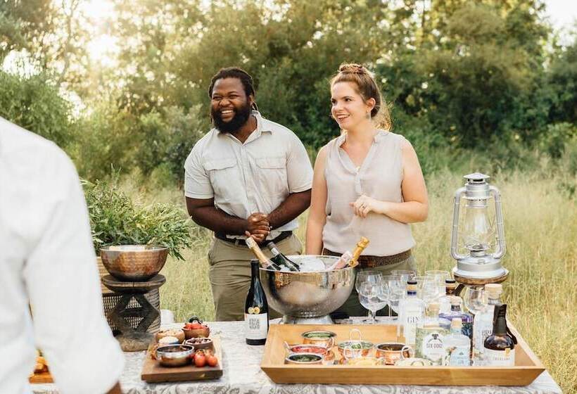 Отель Tanda Tula Safari Camp