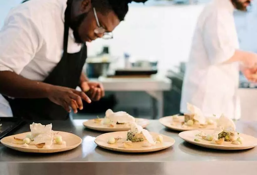 Hotelli Tanda Tula Safari Camp