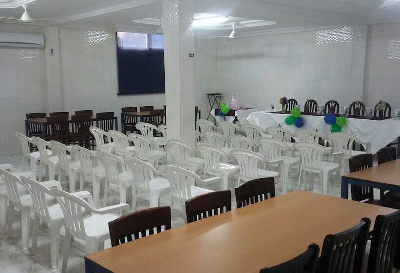 호텔 Woodpecker Resort