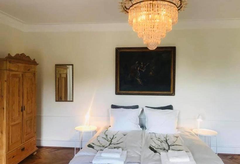 Lehnshøj Bed & Breakfast