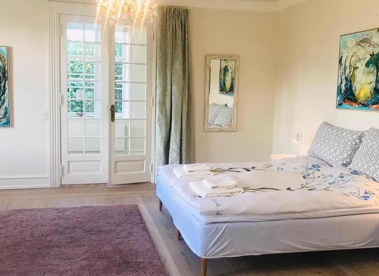 Lehnshøj Bed & Breakfast