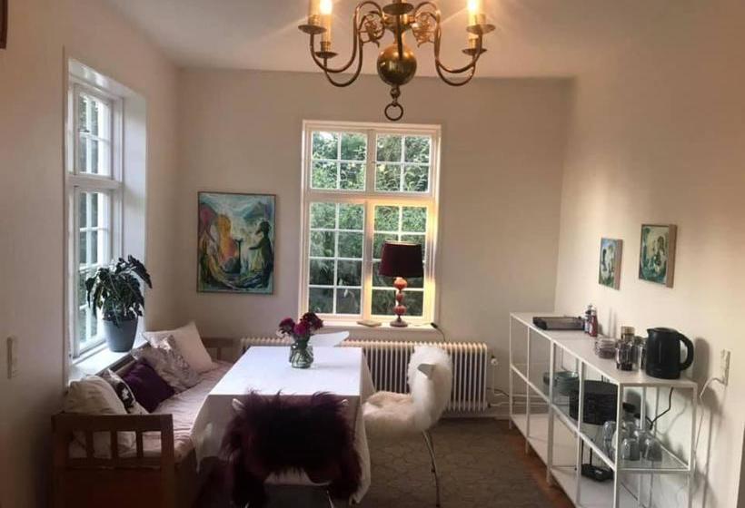 Lehnshøj Bed & Breakfast