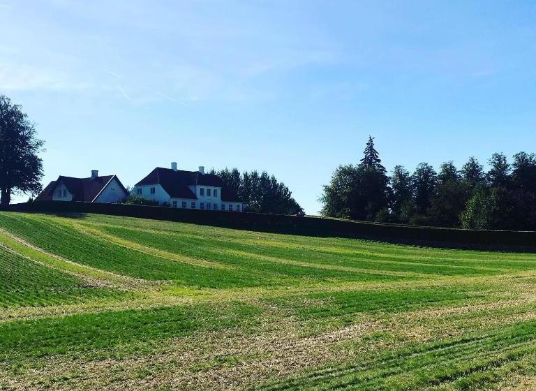 Lehnshøj Bed & Breakfast