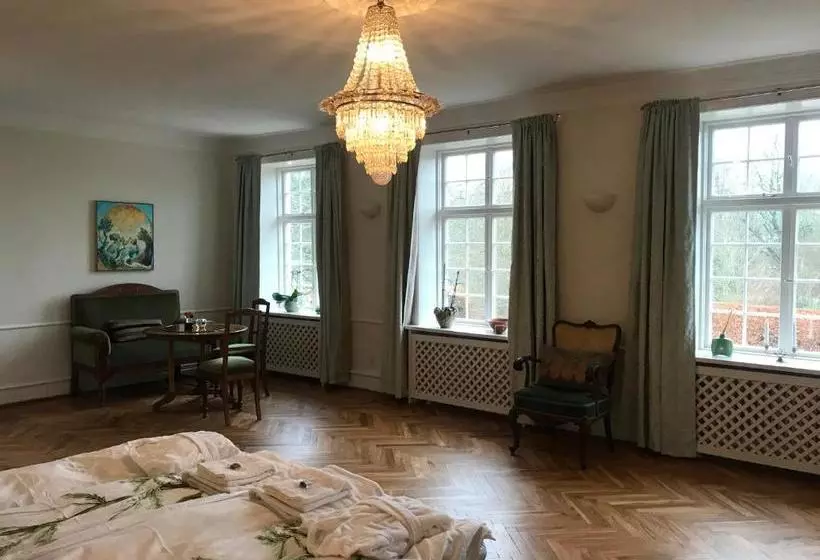 Lehnshøj Bed & Breakfast