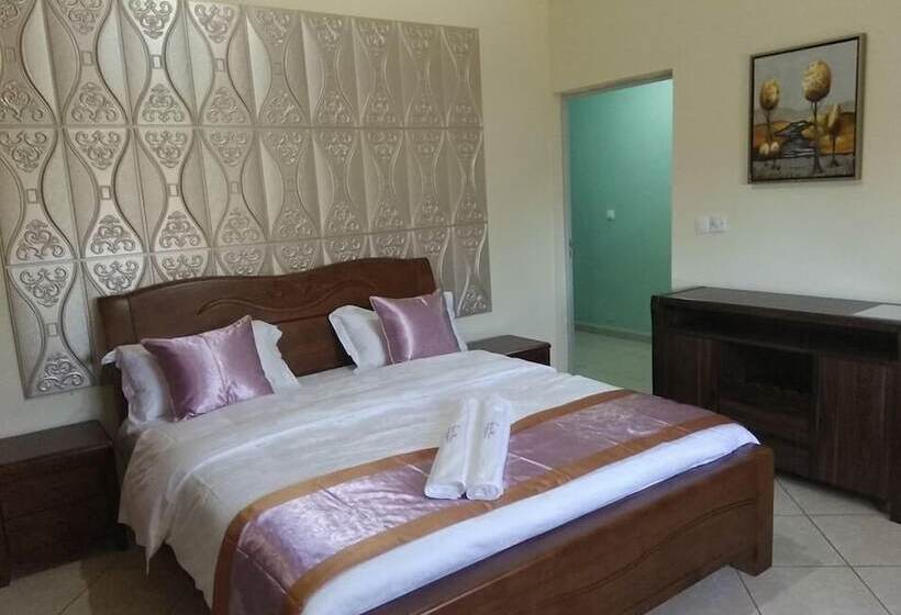 هتل Hôtel Golden House