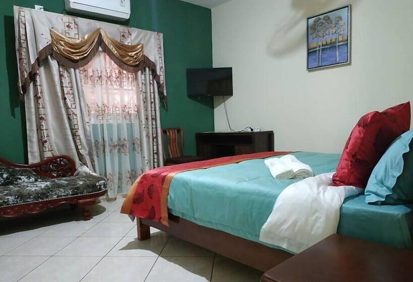 هتل Hôtel Golden House