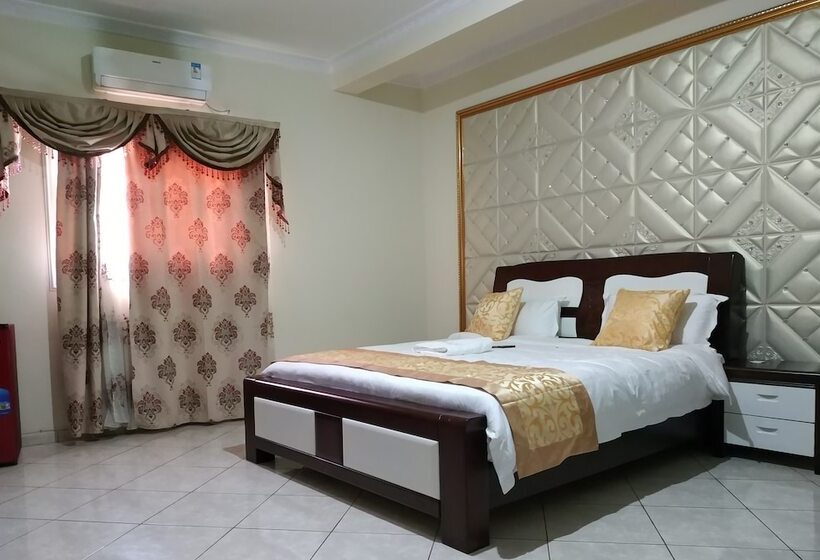 هتل Hôtel Golden House