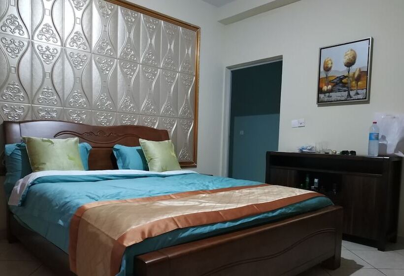 هتل Hôtel Golden House